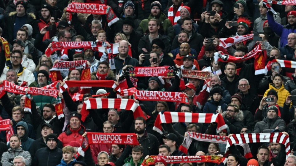 Torcida organizada do Liverpool compartilha preocupação de Klopp sobre frieza em Anfield