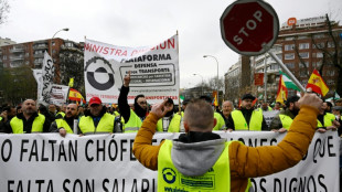 España subvencionará el gasóleo para calmar la ira de los transportistas