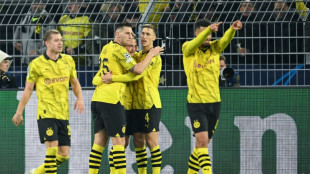 Dortmund vence Newcastle (2-0) e é líder provisório do grupo F da Champions