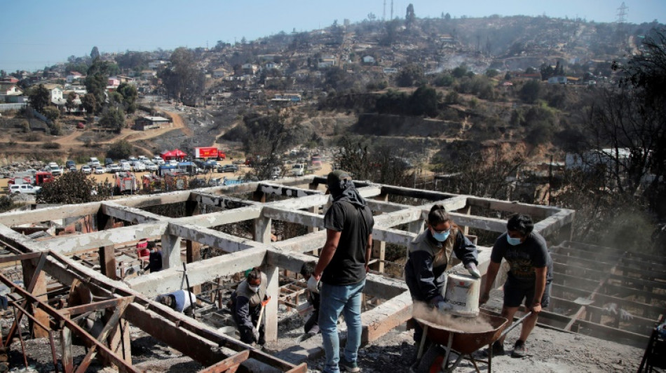 Chile busca levantarse de las cenizas tras incendios que dejan 123 muertos