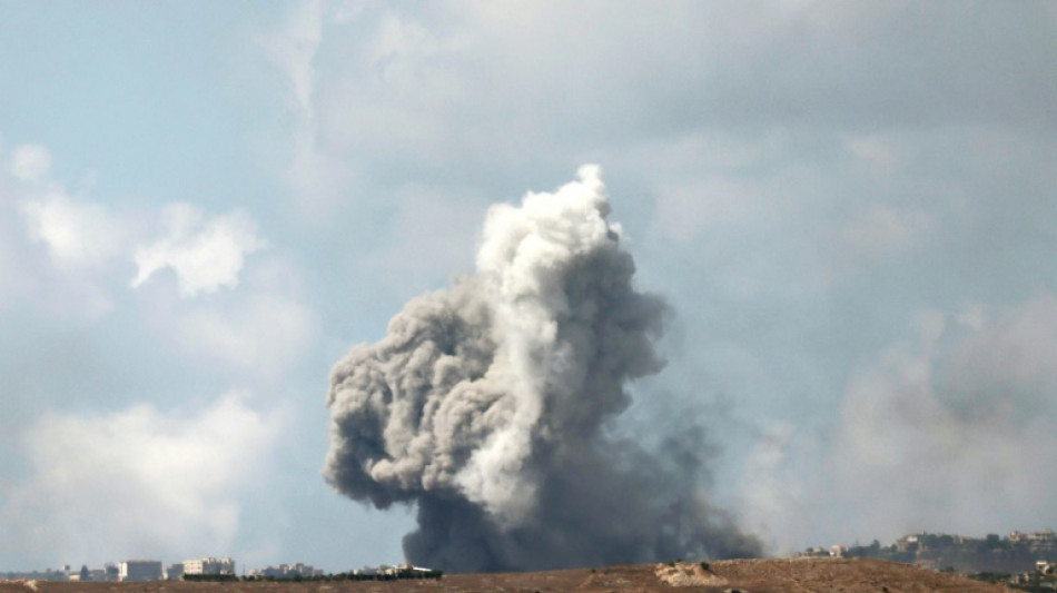 Israel volta a bombardear o Líbano; ONU alerta que país está 'à beira do abismo'