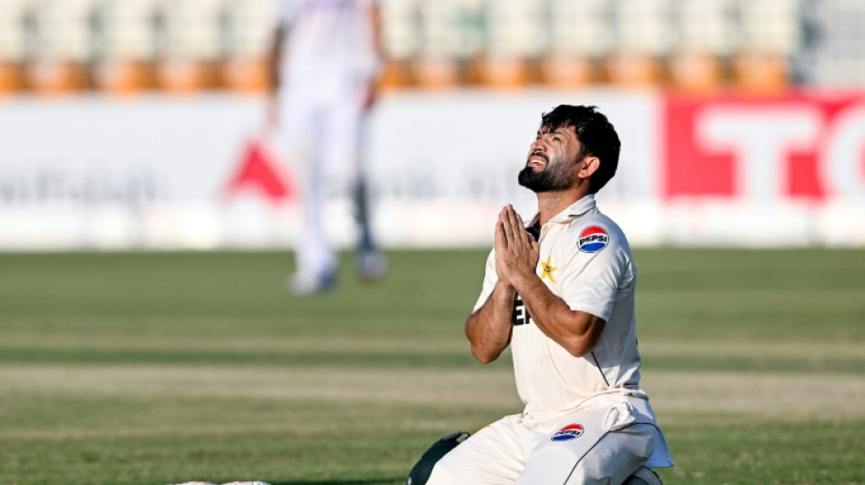 Pakistan debutant Ghulam hits century to defy England in second Test