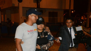 Liberan a 41 rehenes en cárceles de Ecuador y 136 siguen retenidos en plena arremetida narco