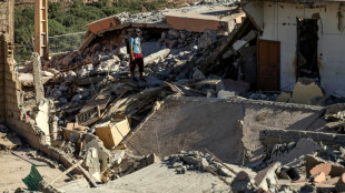 A dor de sobreviver 'entre os mortos' após terremoto em Marrocos