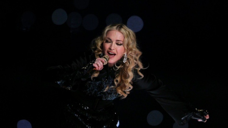 Madonna, en "vía de recuperarse" tras su hospitalización