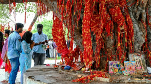 Un "templo de visados" en India brinda esperanza para cumplir el sueño americano