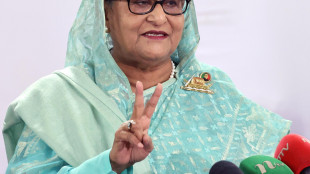 Premier Bangladesh lascia residenza per un 'luogo sicuro'