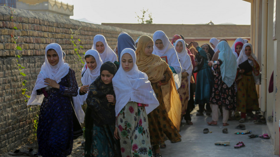 Unicef, '1.000 giorni senza istruzione per le ragazze afghane'