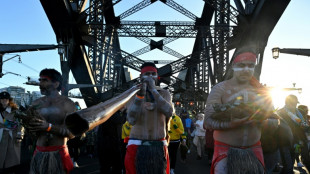 Des milliers de fans de foot défilent à Sydney à 25 jours du début de la Coupe du monde féminine