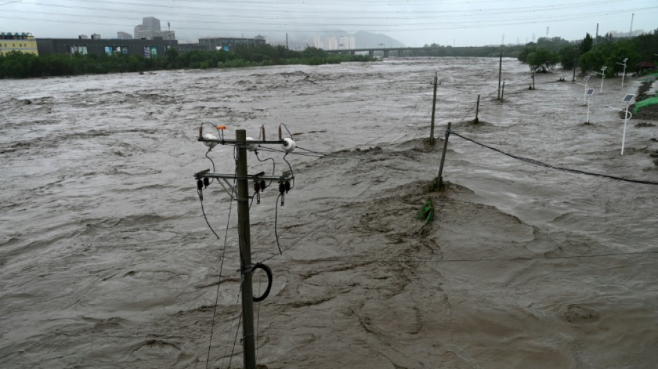 Las lluvias torrenciales en China dejan dos muertos en Pekín