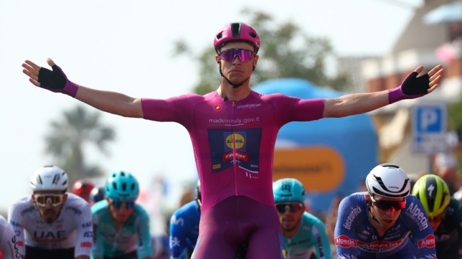 Tour d'Italie: Milan règne sur le sprint, Pogacar toujours en rose