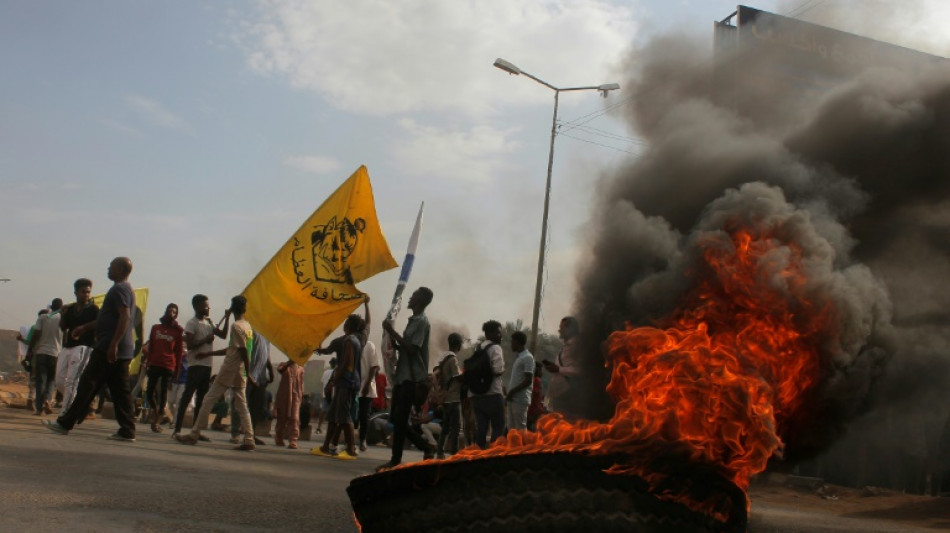 Un an après le putsch, le Soudan s'enferre dans la crise