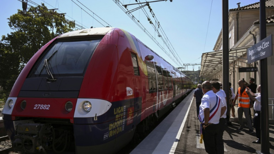 Le gouvernement invite la SNCF à économiser l'énergie, pas à réduire ses circulations