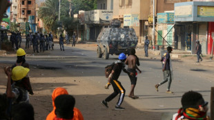 Des milliers de manifestants au Soudan, sous les gaz lacrymogènes
