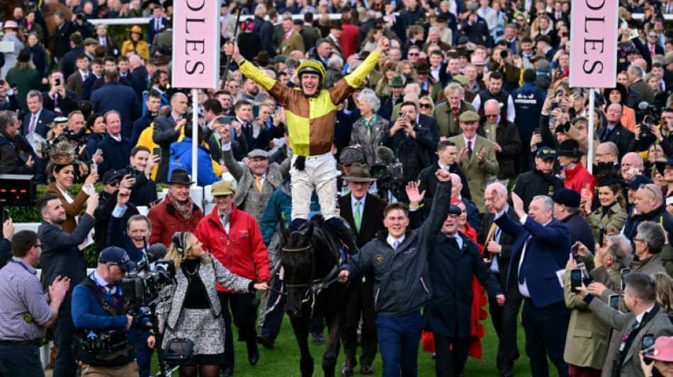 Mullins's Galopin des Champs bids to join Gold Cup legends