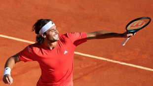 Tsitsipas vence Sinner e vai à final do Masters 1000 de Monte Carlo