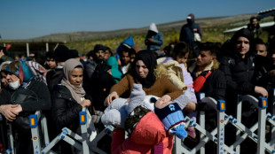 Syrian refugees flock to border to flee Turkey quake wreckage