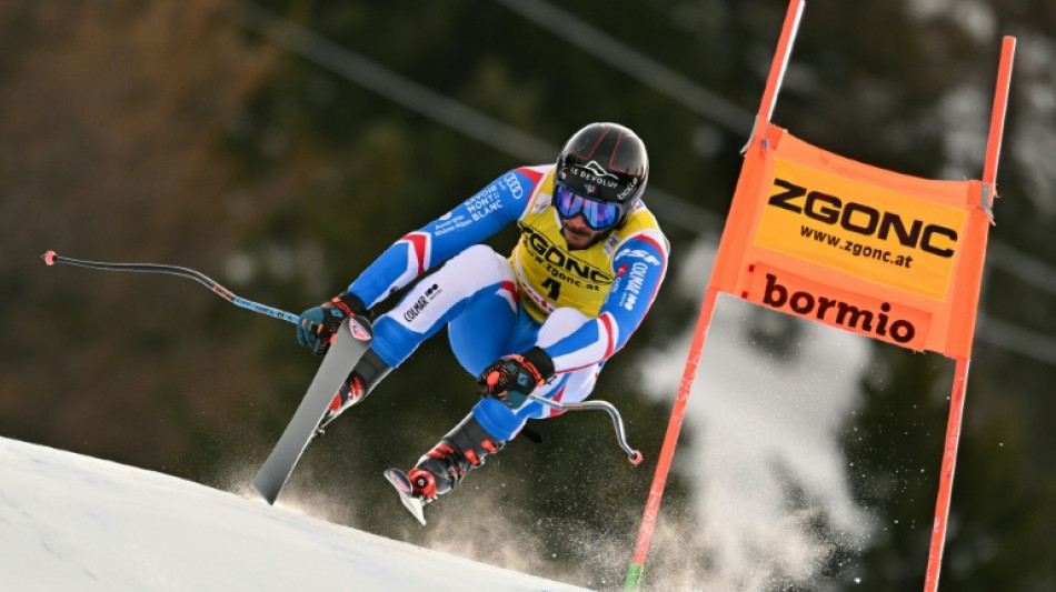 Ski alpin: le Français Cyprien Sarrazin remporte la descente de Bormio, Marco Schwarz se blesse