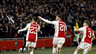 Ajax arranca empate no fim e segue na luta na Conference League; Betis perde em casa