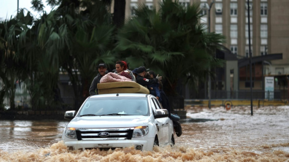 Sud du Brésil inondé: une soixantaine de morts, l'eau monte à Porto Alegre