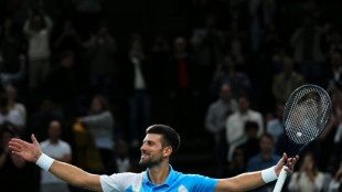 Djokovic sofre mas vence Rublev e enfrentará Dimitrov na final do Masters 1000 de Paris