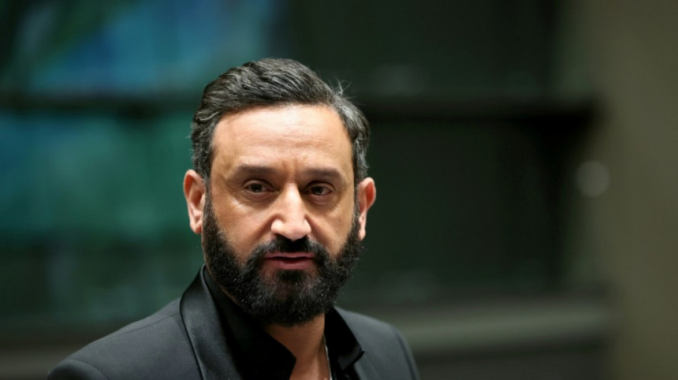 Vive polémique et accusations d'antisémitisme après une affiche de LFI sur Hanouna