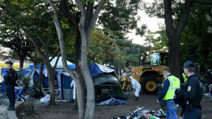 Crack à Paris: le campement de Forceval évacué par la police 