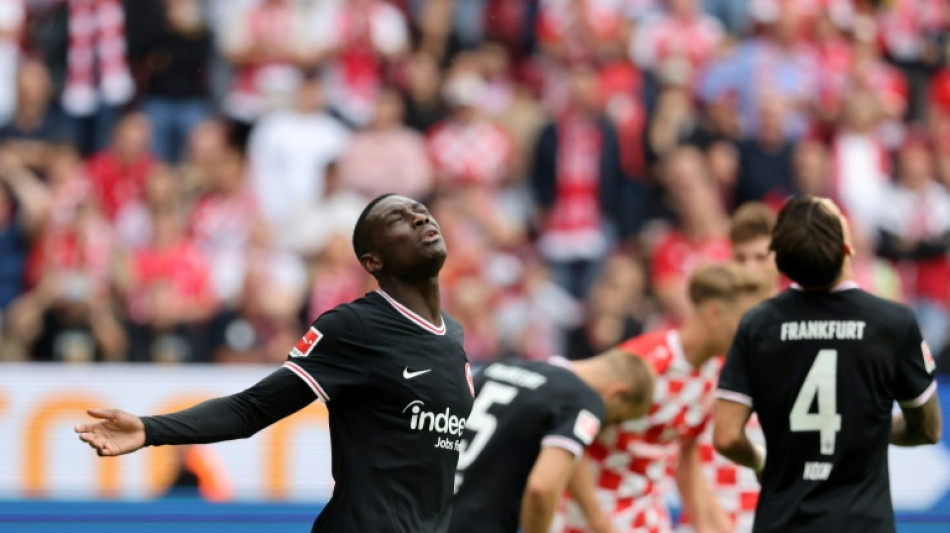 Foot: Randal Kolo Muani, qui souhaite rejoindre le PSG, sèche l'entraînement avec Francfort