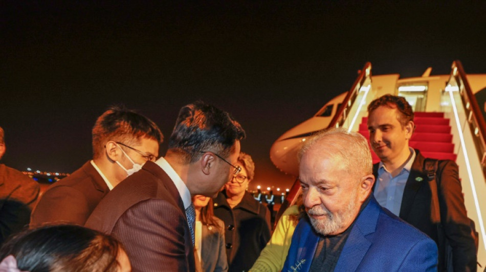 Brasil está "de vuelta", dice Lula al iniciar su visita a China