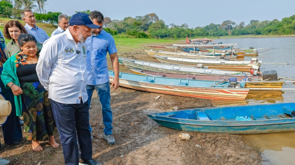 Lula visita Amazônia em meio a 'pandemia' de incêndios