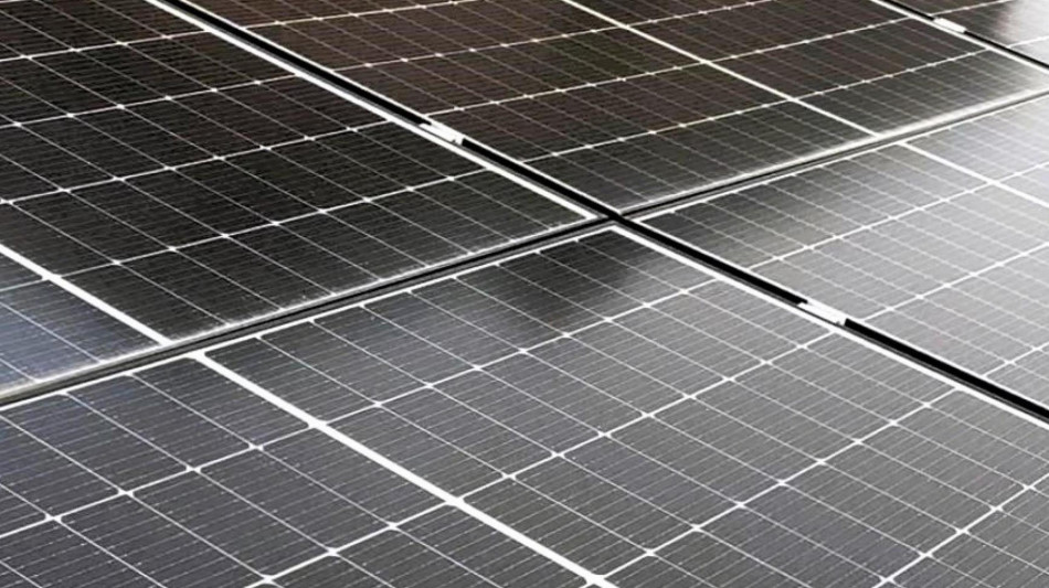 Fotovoltaico cresce del 30% nel 2024, calano nuovi impianti