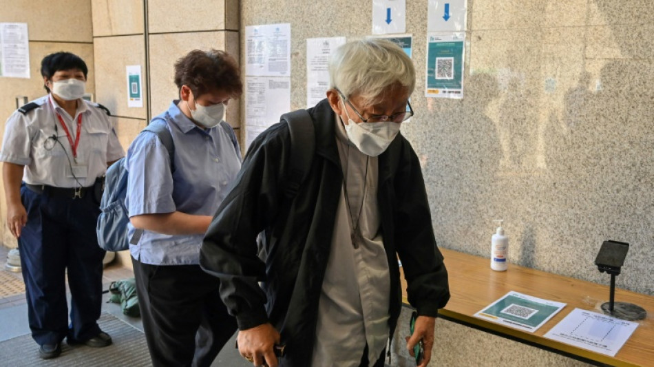 Un veterano cardenal es juzgado en Hong Kong por un fondo de ayuda para manifestantes