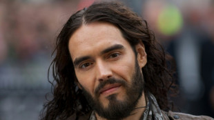 La policía de Londres interroga a Russell Brand, acusado de agresiones sexuales