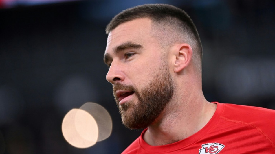 La estrella de la NFL Travis Kelce se sincera sobre su romance con Taylor Swift