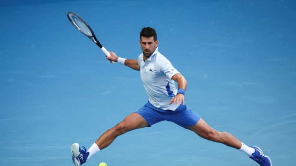 Open d'Australie: Djokovic en demi-finale, à 2 victoires d'un 25e titre en Grand Chelem inédit