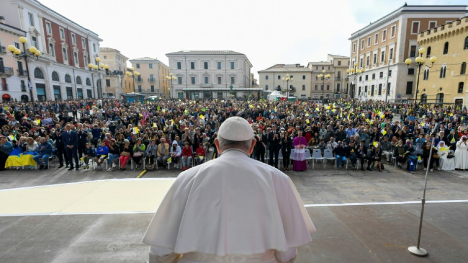 Papa elogia "la resiliencia" de L'Aquila tras el terremoto de 2009