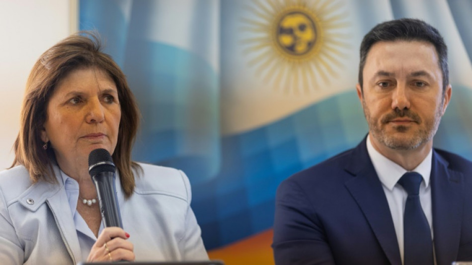 Argentina: Patricia Bullrich declara apoio a Javier Milei no segundo turno