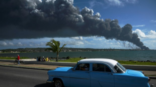 Cuba appelle à l'aide, confronté au gigantesque incendie d'un dépôt pétrolier