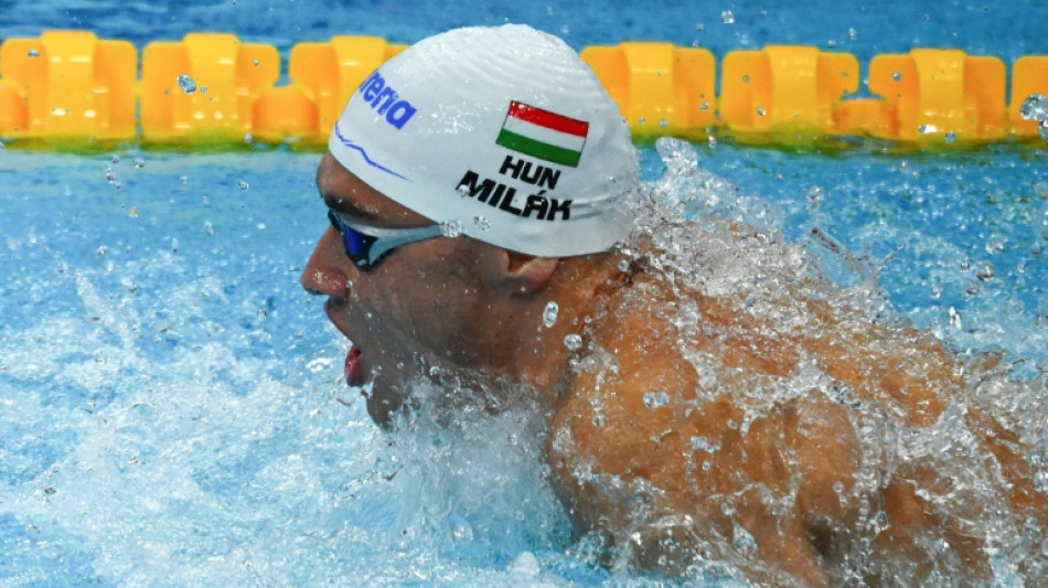 Héroe local Milak brilla en el Mundial de natación, Dressel fuera de los 100 m libres