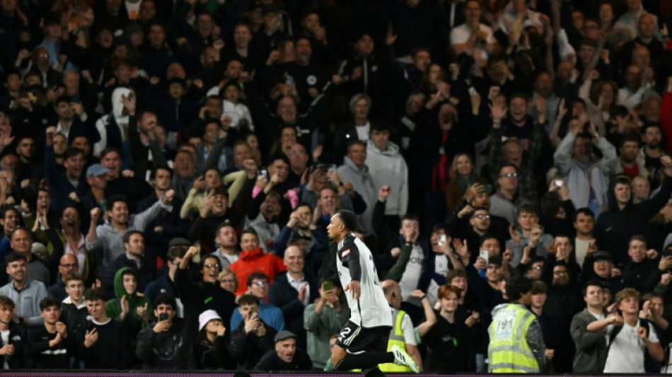 Tottenham perde para Fulham nos pênaltis e é eliminado da Copa da Liga Inglesa