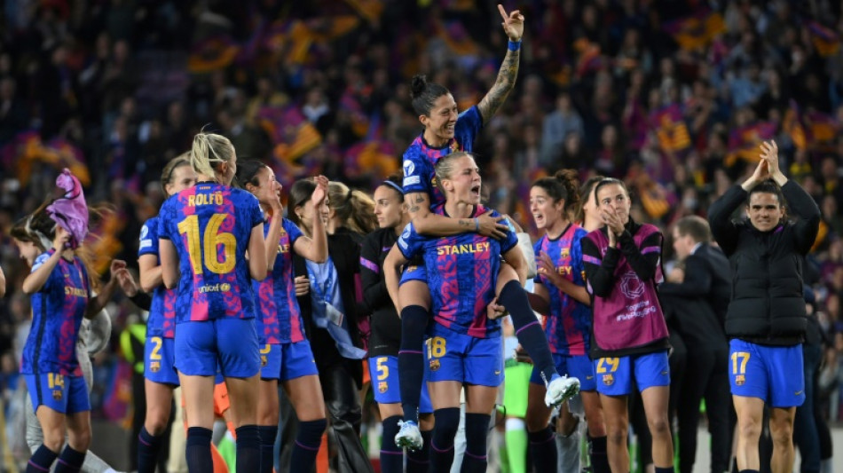 El Barcelona aplasta al Wolfsburgo y pone pie y medio en la final de Champions femenina