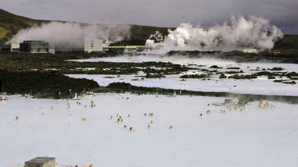 Iceland's iconic Blue Lagoon closes over eruption fears