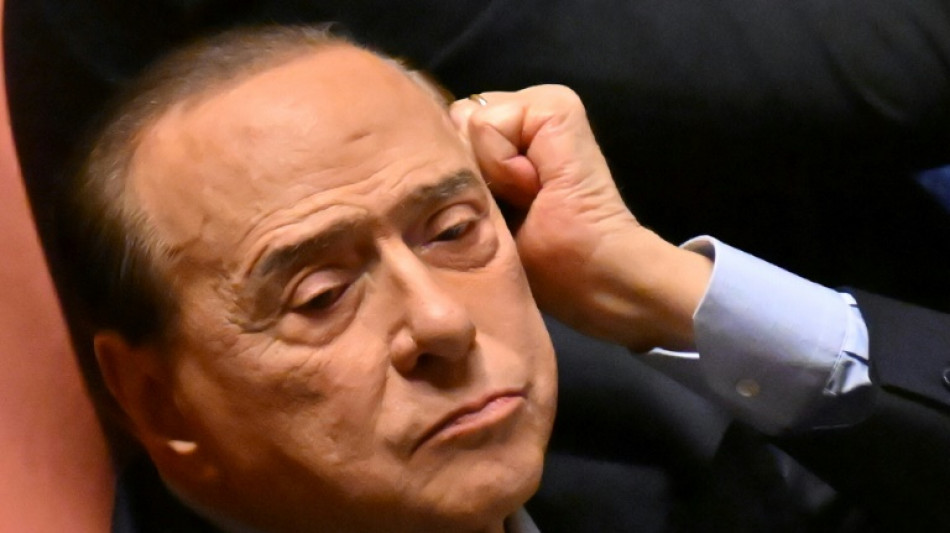 Berlusconi en soins intensifs à Milan pour un problème cardiaque