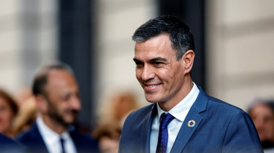 Pedro Sánchez defiende al Gobierno español ante nuevas acusaciones de corrupción