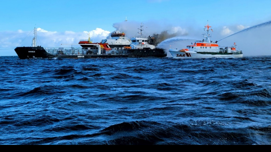 Brand auf Öltanker vor Warnemünde: Großeinsatz für Retter auf Ostsee 