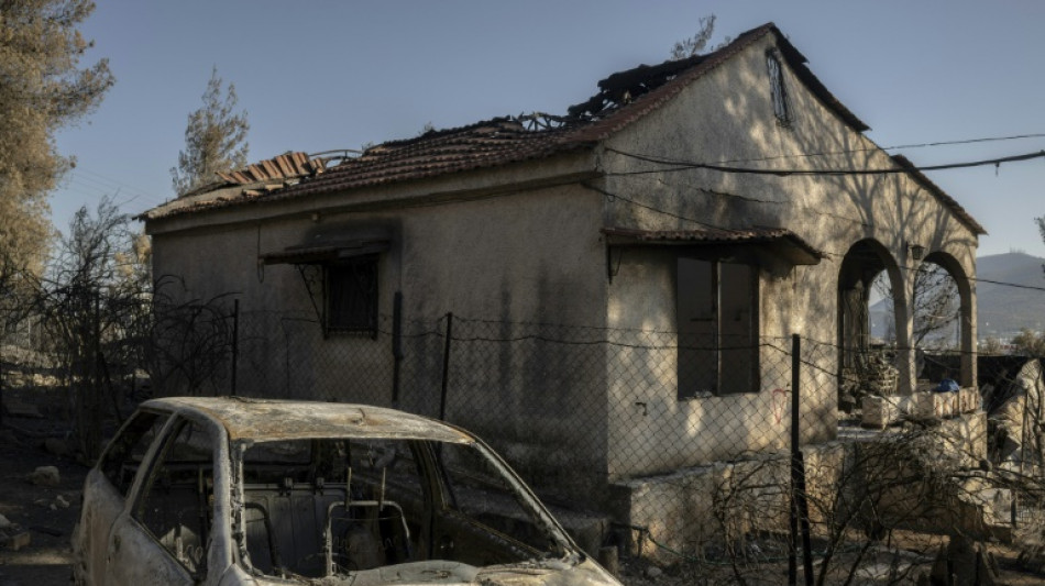 Athens faces new dangers as forest fires edge closer