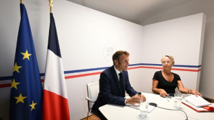 Macron exhorte les ministres à "l'unité" face à "la fin de l'abondance"