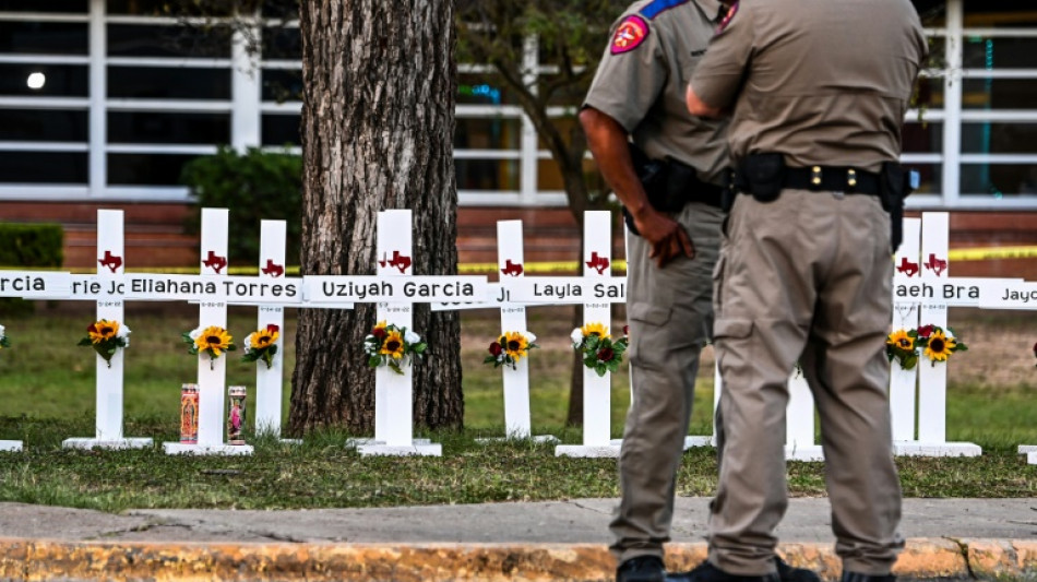 Après la tuerie au Texas, la police sous le feu des critiques