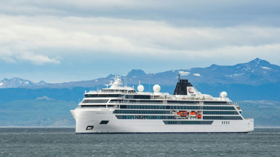 Una persona muere en un crucero antártico por una ola gigante en el sur de Argentina