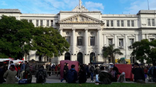 L'università di Buenos Aires sospende lo stato di emergenza